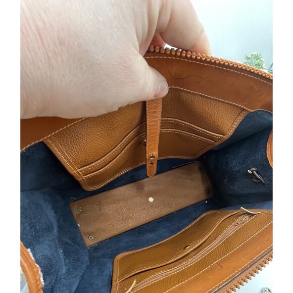 Authenticated Vintage Dooney & Bourke Navy Tan All Weather Leather Satchel Duck‎ - Picture 9 of 10